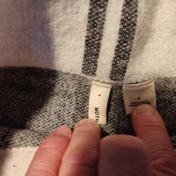 Moth sweater - Picture 5 of 7